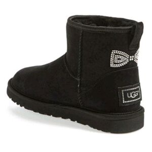 Ugg Womens Black Classic Short Swarovski Crystal Bow Boot 8
